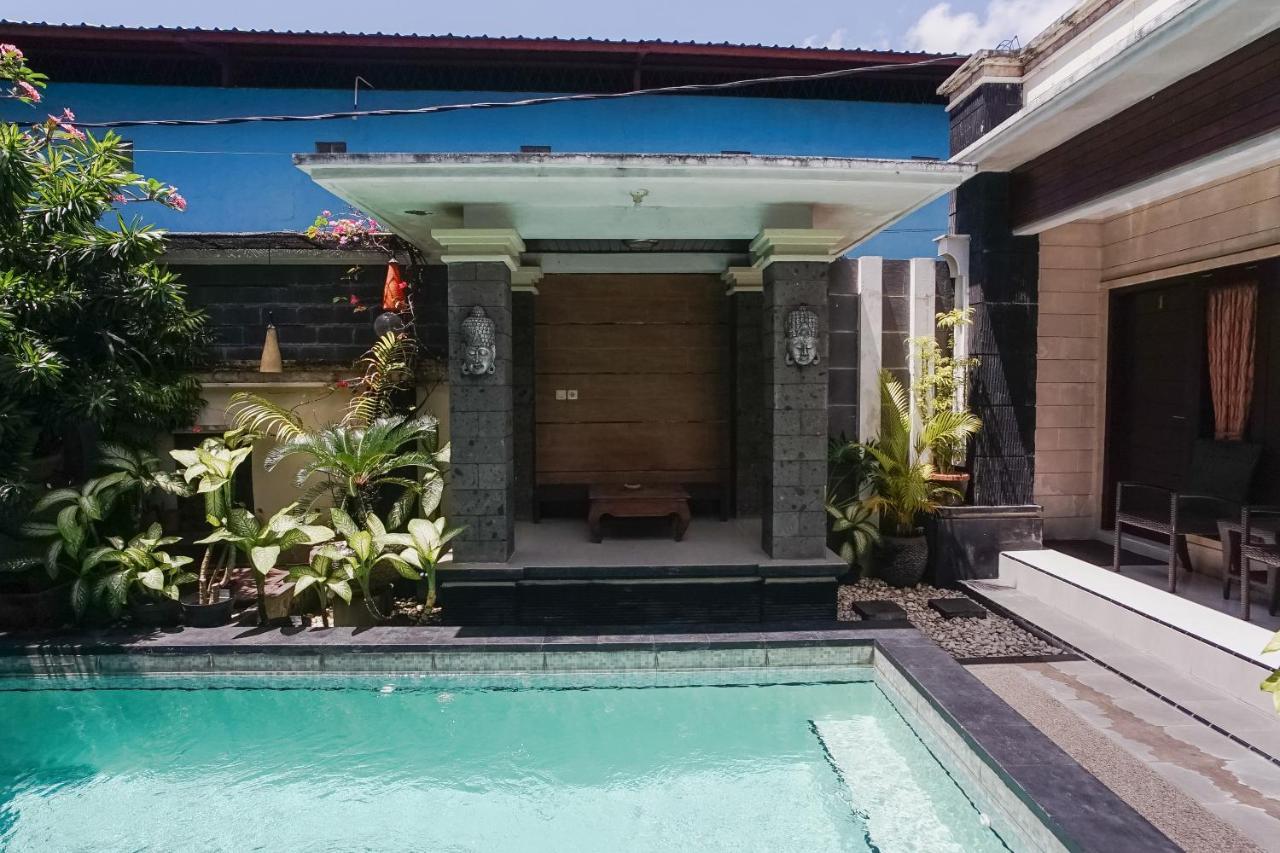 Denays Guesthouse Jimbaran エクステリア 写真
