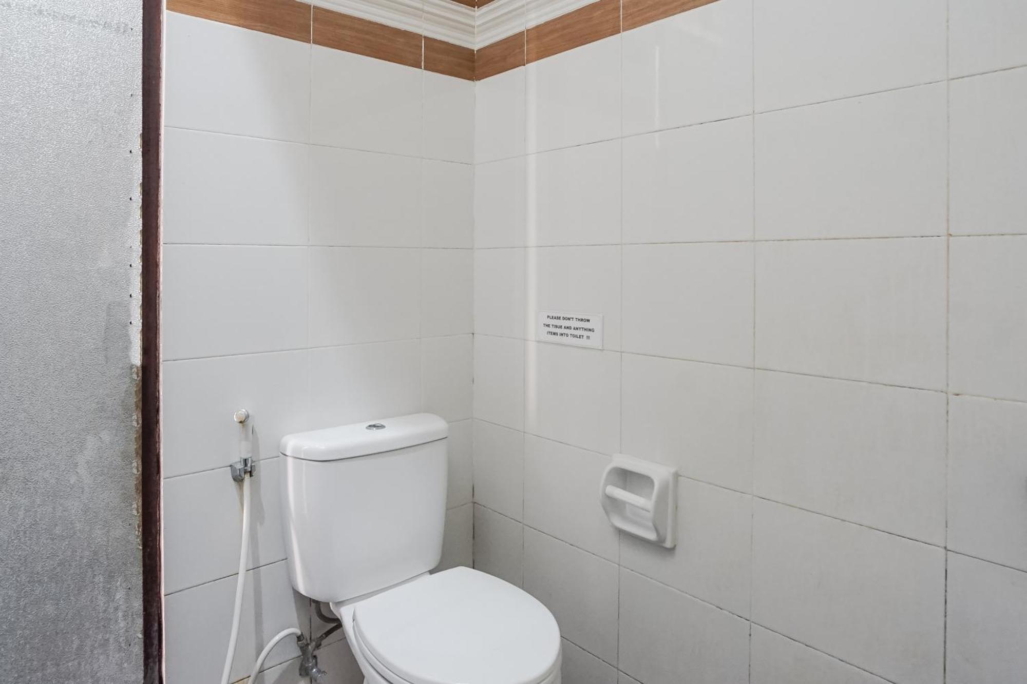 Denays Guesthouse Jimbaran エクステリア 写真