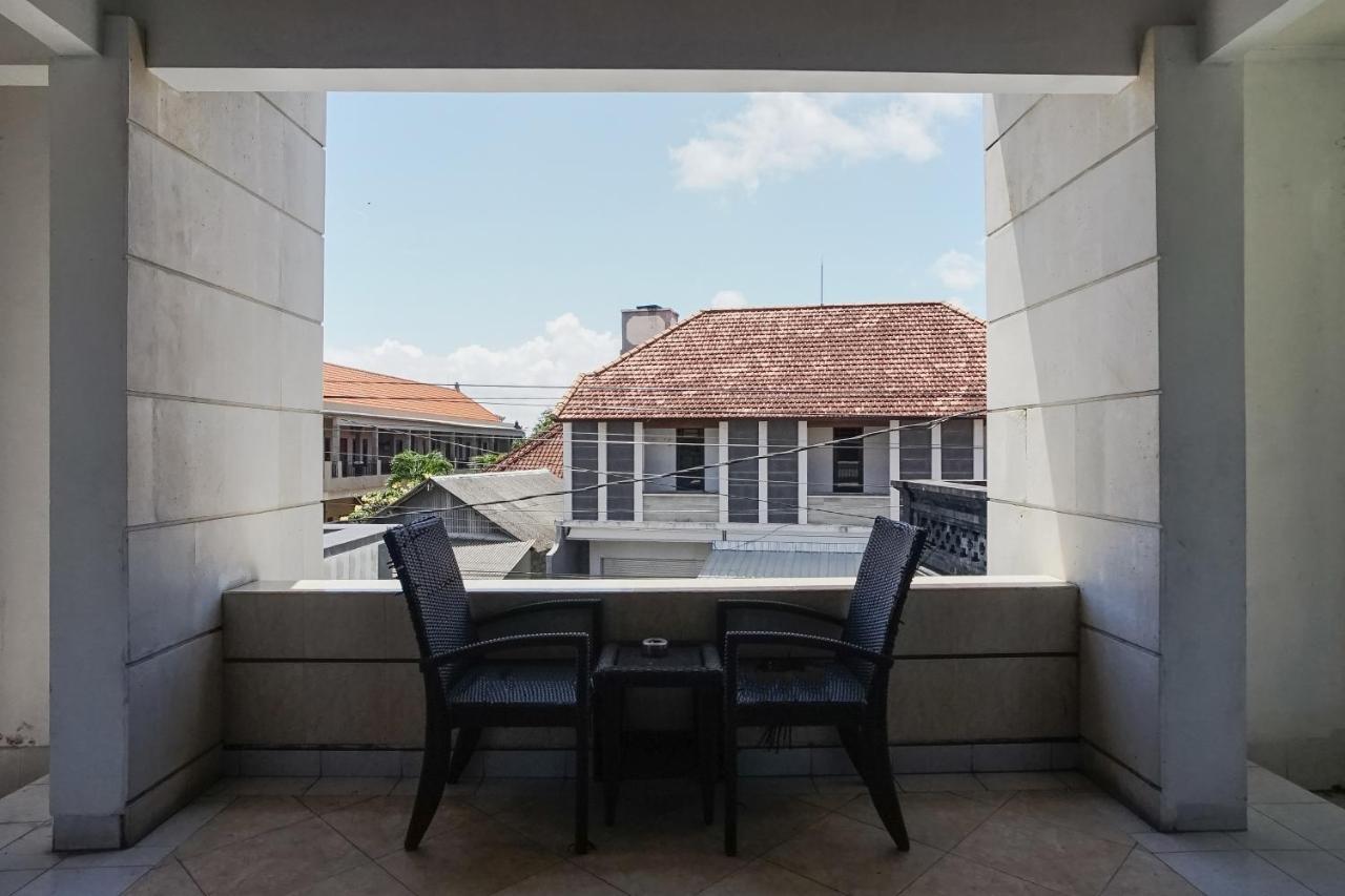 Denays Guesthouse Jimbaran エクステリア 写真