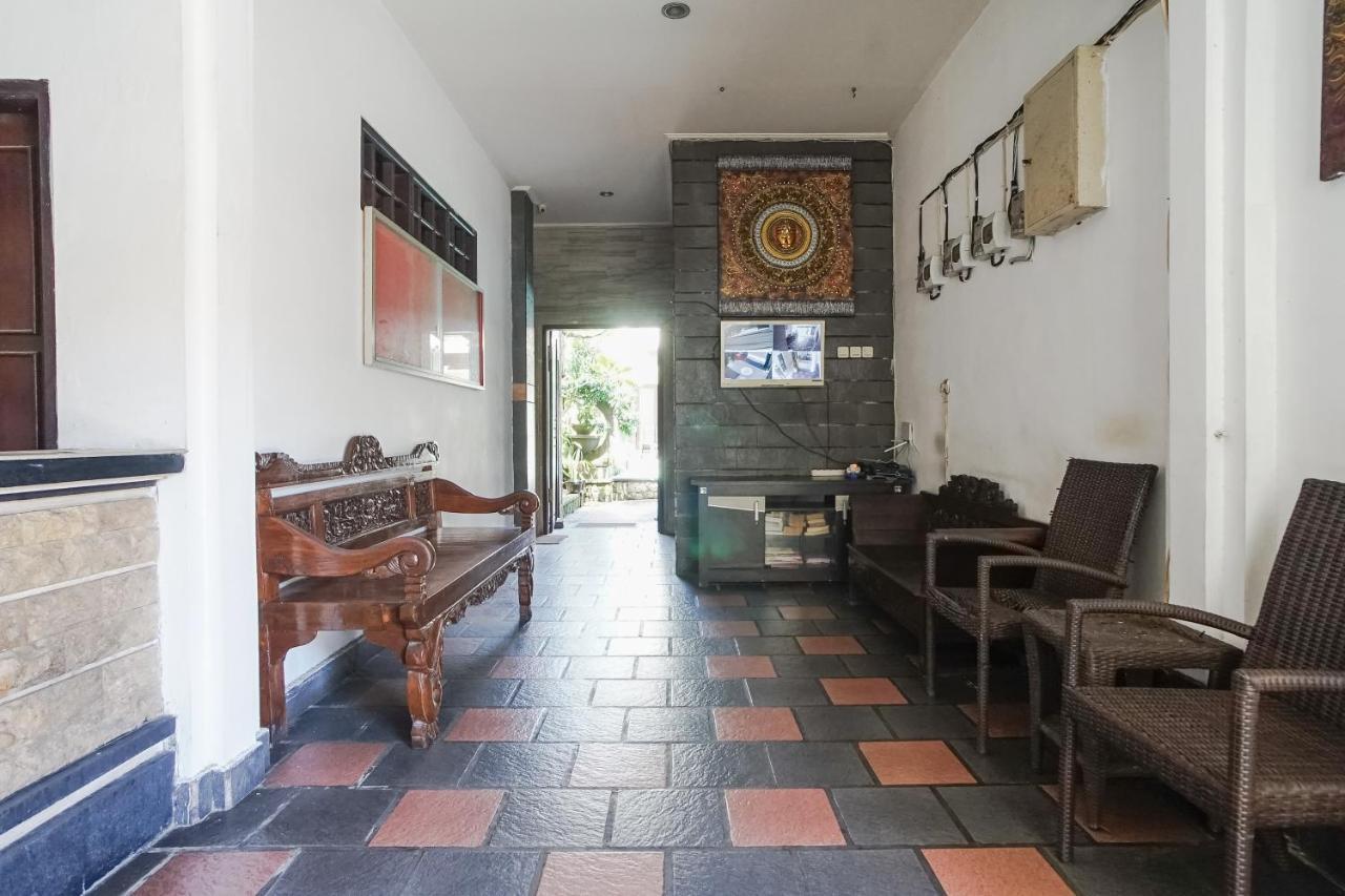 Denays Guesthouse Jimbaran エクステリア 写真