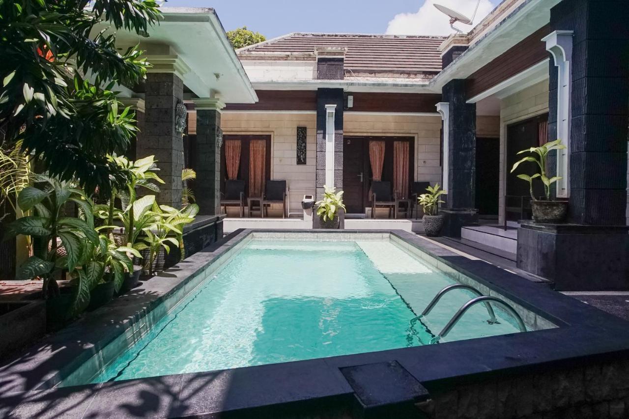Denays Guesthouse Jimbaran エクステリア 写真