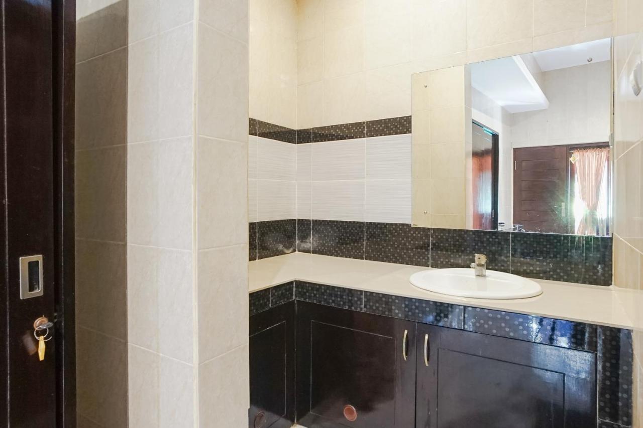 Denays Guesthouse Jimbaran エクステリア 写真