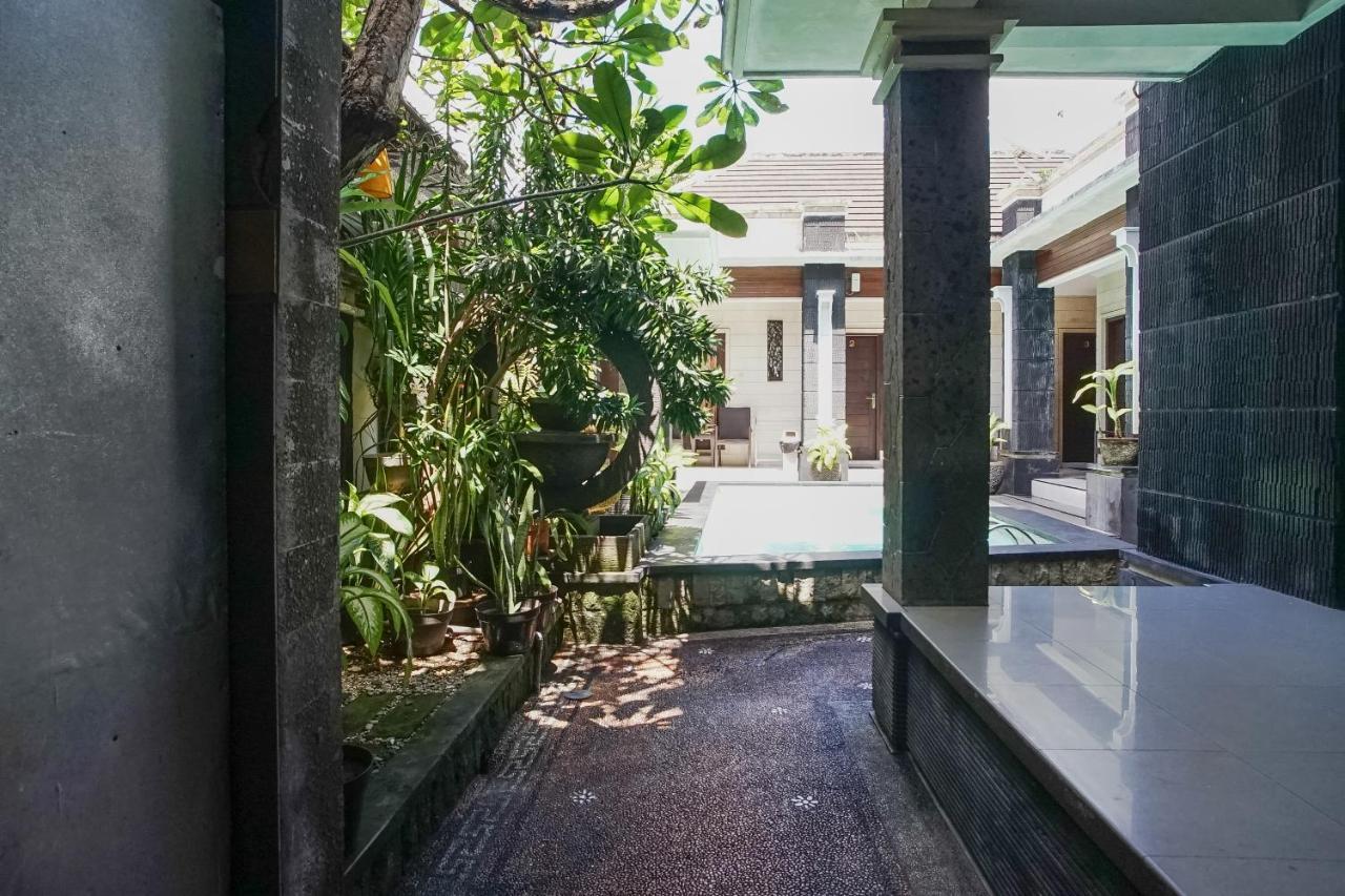 Denays Guesthouse Jimbaran エクステリア 写真